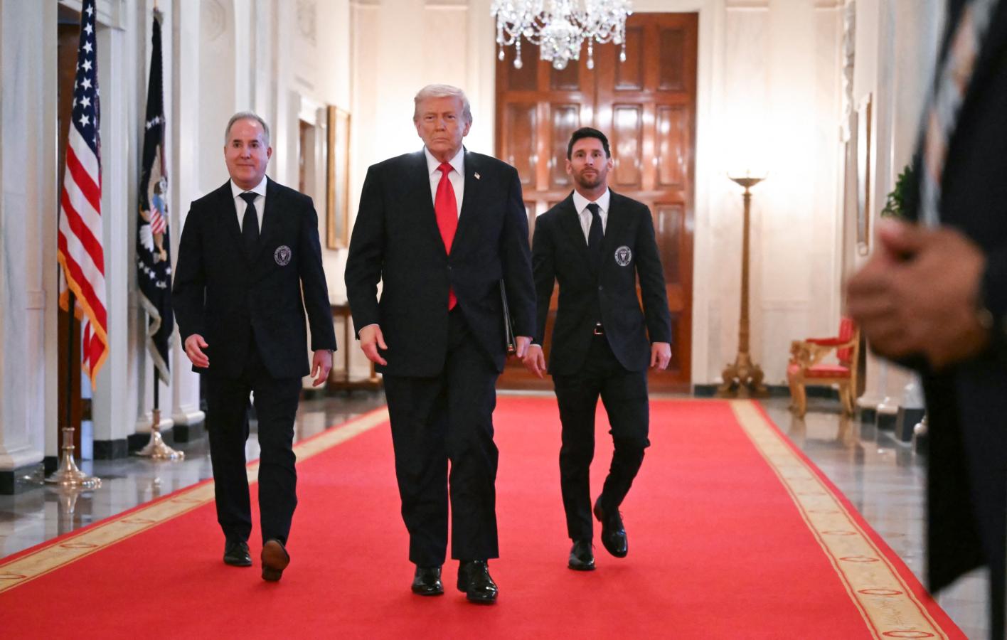 Imagen Donald Trump, junto a Messi y Jorge Más. Foto: AFP