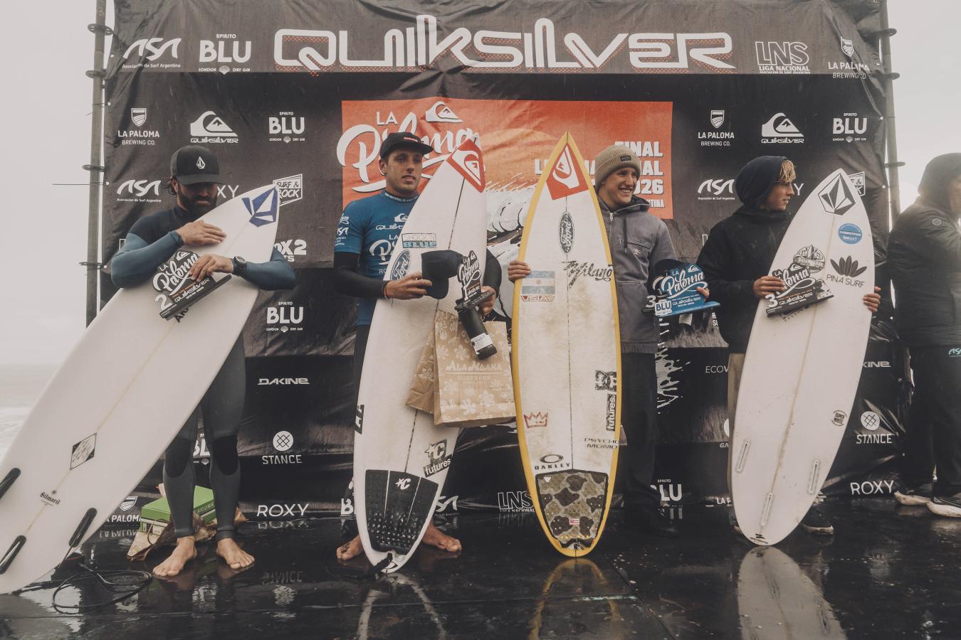 Imagen Podio masculino del evento. El ganador fue Franco Radizunas y el segundo, López Moreno, el campeón.