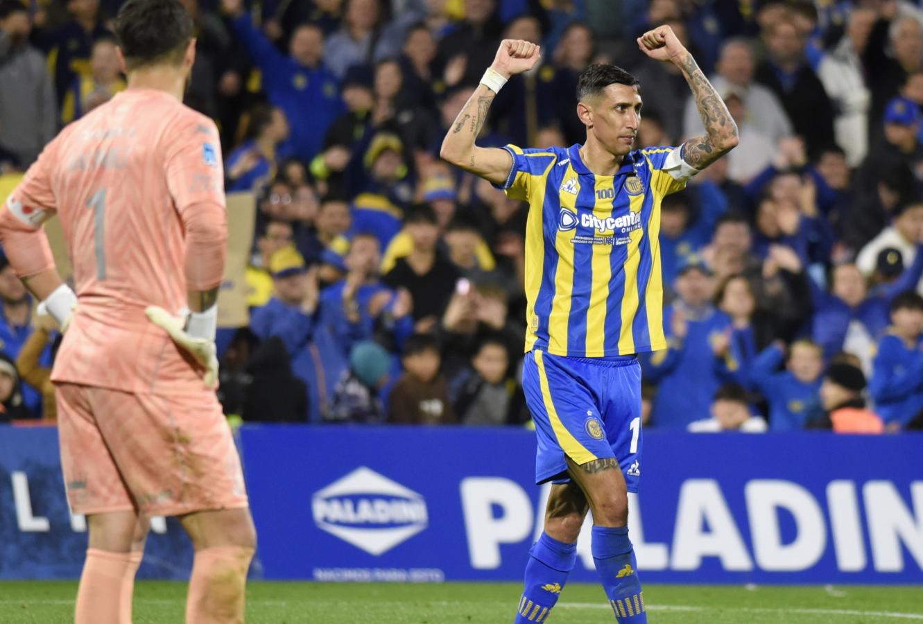 Imagen de Con Ángel de puntero: Rosario Central ganó de la mano de Di María y lidera la anual