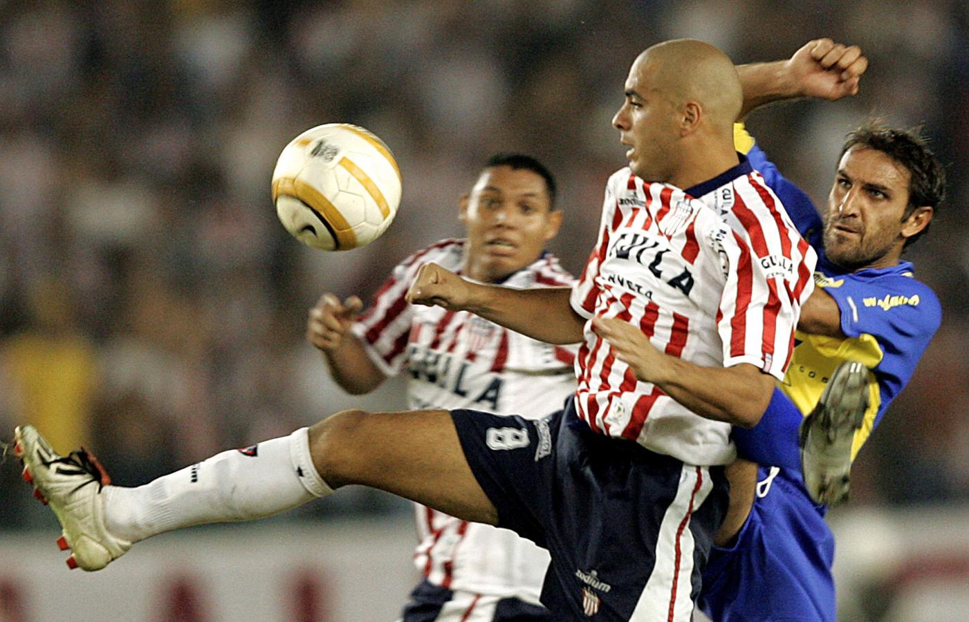 Imagen En la Libertadores 2005, Boca igualó 3-3 con Junior.