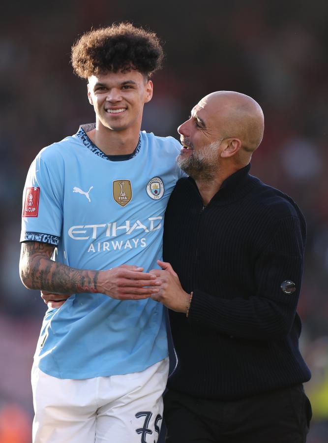 Imagen Guardiola puso contra las cuerdas a sus jugadores antes de Navidad. Aquí junto a O'Reilly.