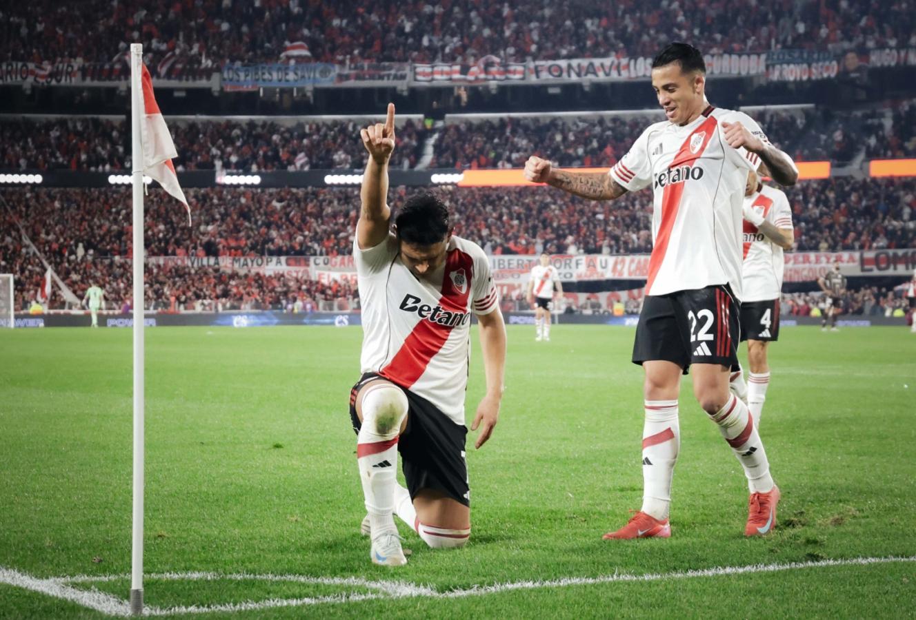 Imagen Festejo Matador. Maxi Salas celebró como el chileno tras su debut goleador.