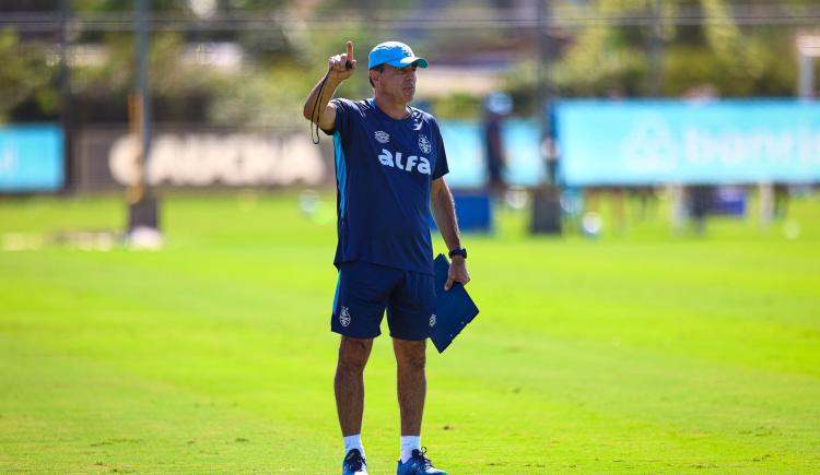 Imagen de No va más: Gustavo Quinteros fue despedido de Gremio tras una dolorosa goleada