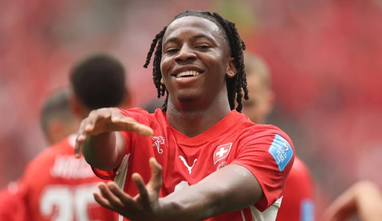 Imagen de Suiza derrotó a Canadá, se quedó con el Grupo B y lo dejó sin localía