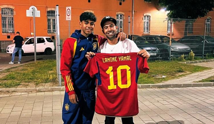 Imagen de El padre de Lamine Yamal rompió el silencio tras ser apuñalado en Barcelona
