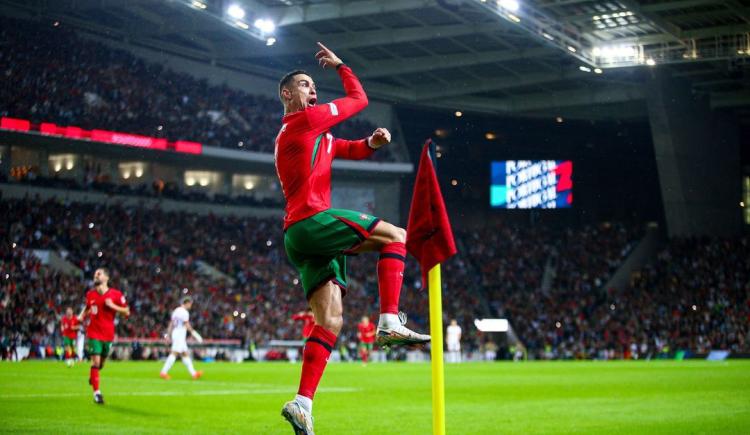 Imagen de Cristiano Ronaldo llevó a Portugal a los cuartos de la Nations League