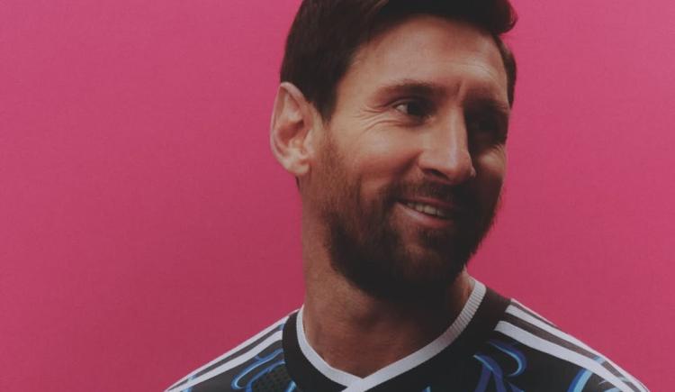 Imagen de La Selección Argentina presentó su nueva camiseta alternativa para el Mundial 2026