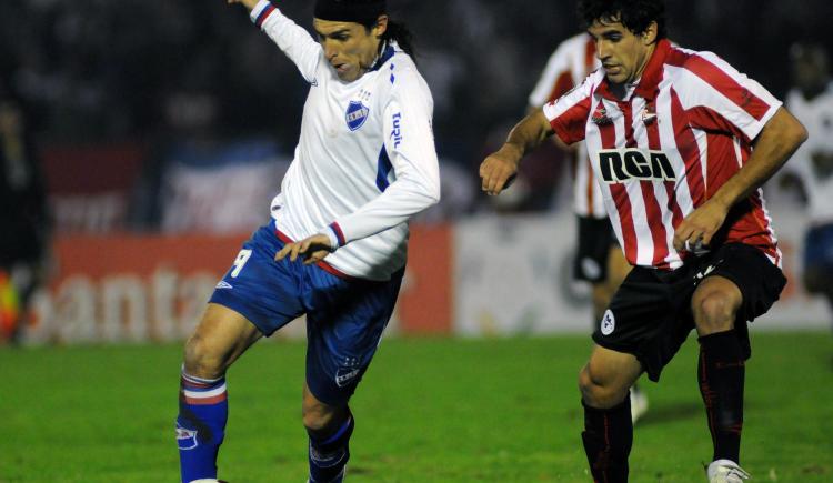 Imagen de De la cancha al banco: Alexander Medina devolvió a Estudiantes a las semifinales de la Libertadores tras 17 años