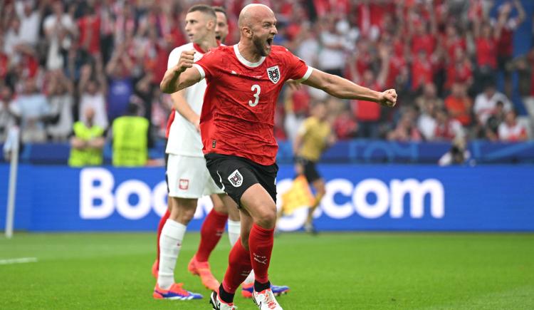Imagen de Austria logró un triunfo vital ante la Polonia de Robert Lewandowski