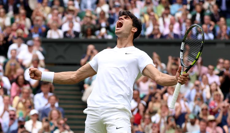 Imagen de Carlos Alcaraz, campeón de Wimbledon por segundo año consecutivo