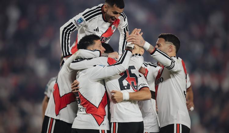 Imagen de River ganó con lo justo y mandó al descenso a Estudiantes de Río Cuarto