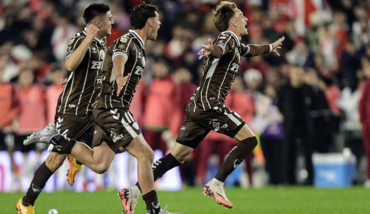 Imagen de El terror de los gigantes: la increíble racha de Platense contra los grandes