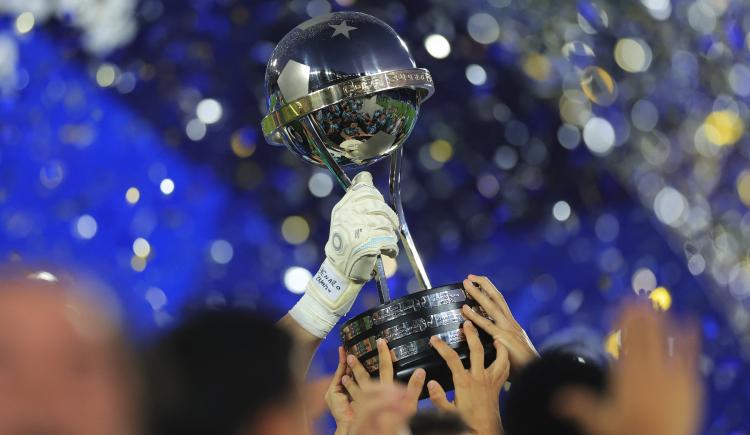 Imagen de La Conmebol Sudamericana regresa a la acción: Partidos, horarios y TV para la ida de los Playoffs de Octavos