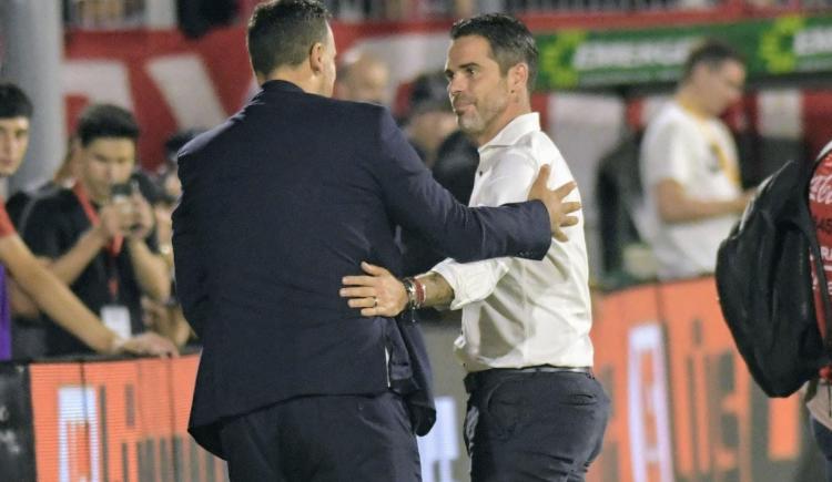 Imagen de Ogro cariñoso: Fabbiani y un fuerte respaldo a Gago