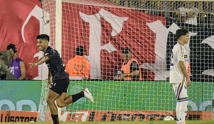 Imagen de Es el golazo de Lollo: Newell's amplió la ventaja ante Boca