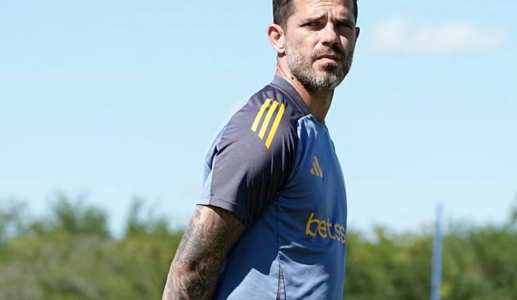Imagen de Gago tomó una inédita medida en el entrenamiento de Boca