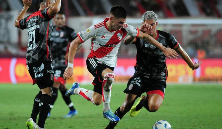 Imagen de La racha de 101 años que buscará cortar Barracas Central ante River