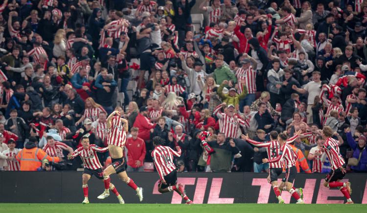 Imagen de Se va a Wembley: Sunderland ganó un partido de locos y se acerca a la Premier League