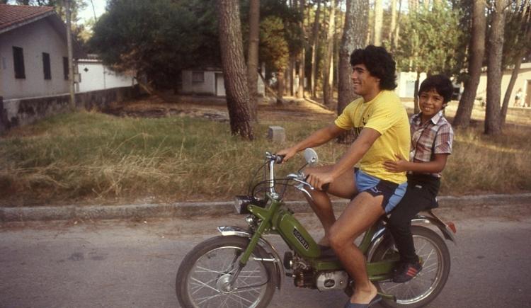 Imagen de El primer ídolo de Maradona estaba en Villa Fiorito: quién era y cómo marcó su infancia