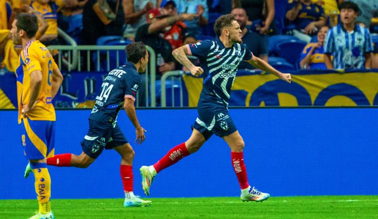 Imagen de El primer gol de Lucas Ocampos con la camiseta de Monterrey