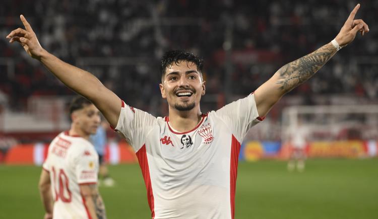 Imagen de El Globo vuela alto: Huracán venció a Belgrano y es único líder