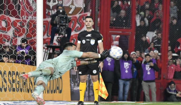 Imagen de Los secretos de Galíndez, el héroe de Huracán: su espía en los penales y el pedido al cielo