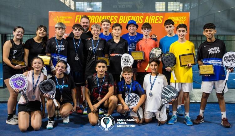 Imagen de Todos los campeones del FIP Promises Buenos Aires ll de pádel