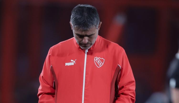 Imagen de Injusticia y "sabor amargo": el balance del DT de Independiente ante River