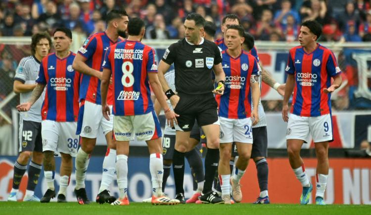 Imagen de Golpe histórico en el Nuevo Gasómetro: San Lorenzo perdió con Boca y Huracán en su estadio en un mismo torneo después de medio siglo