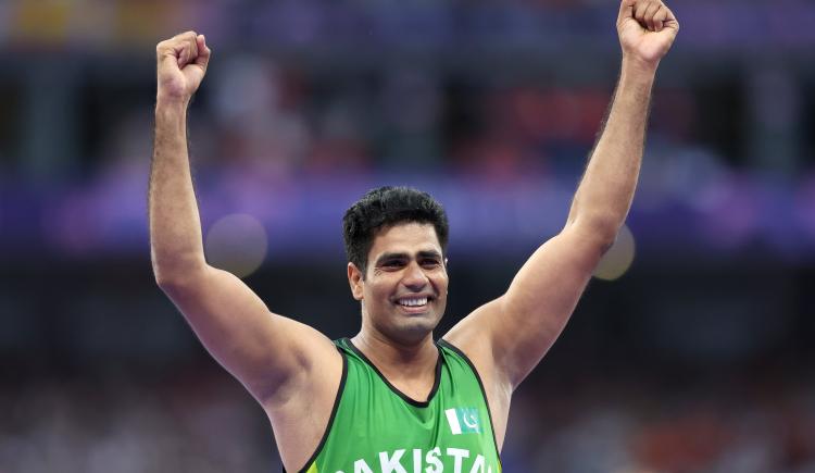 Imagen de Batió el récord olímpico en jabalina e hizo historia para Pakistán