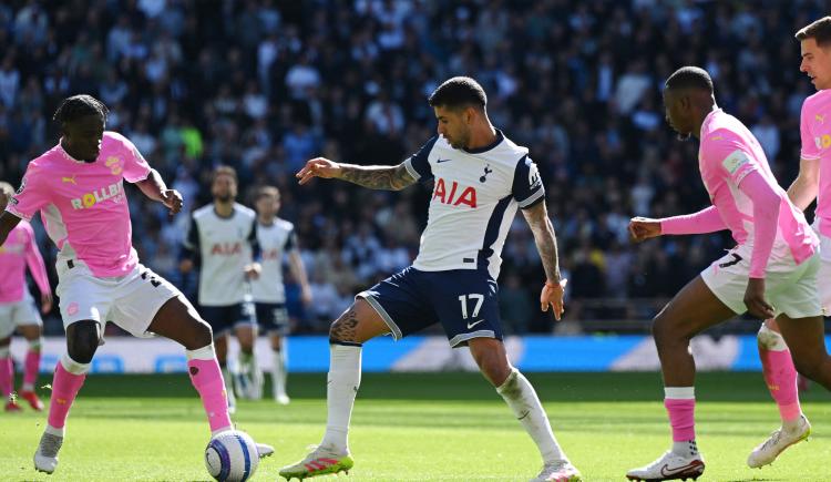Imagen de Cuti Romero ayudó a decretar el peor descenso en la historia de la Premier League