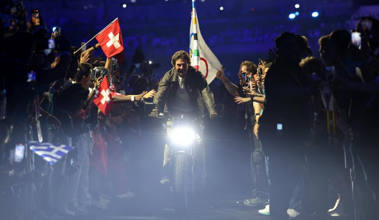 Imagen de Con Maligno Torres y Eugenia Bosco como abanderados argentinos, París 2024 tuvo un cierre de película