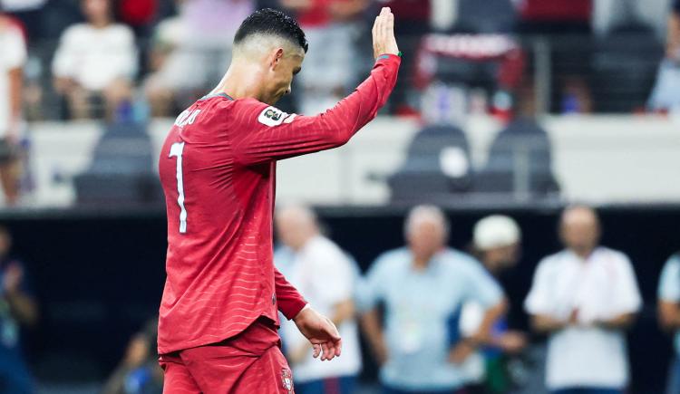 Imagen de Cuestión de (poca) fe: Cristiano se fue de la concentración y hay cambio de religión en Portugal