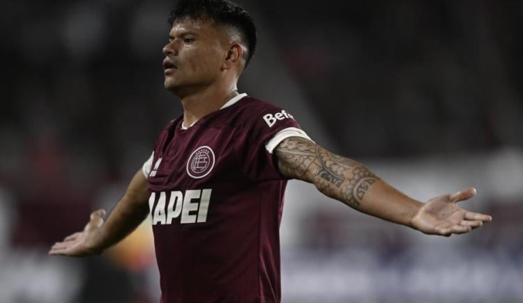 Imagen de Con un golazo candidato al Puskas, Lanús derrotó a Tigre y se prendió en la pelea