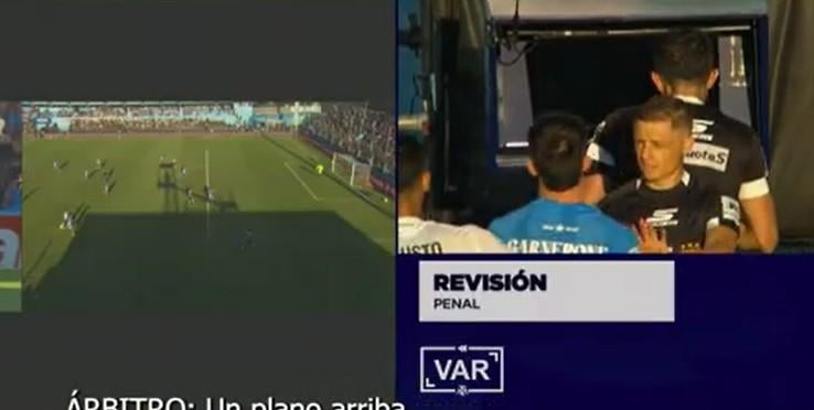 Imagen de La AFA liberó los audios del VAR en el polémico Estudiantes de Río Cuarto - River