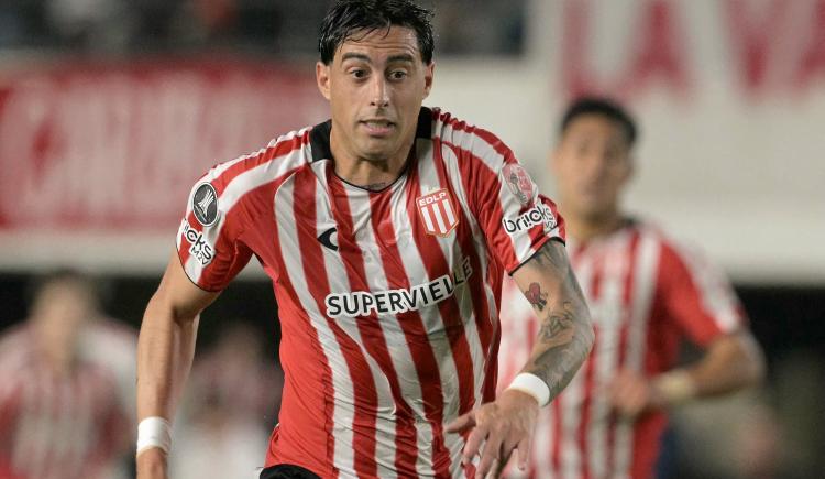 Imagen de "Ni en River": El gesto de los hinchas de Estudiantes que sorprendió a Funes Mori