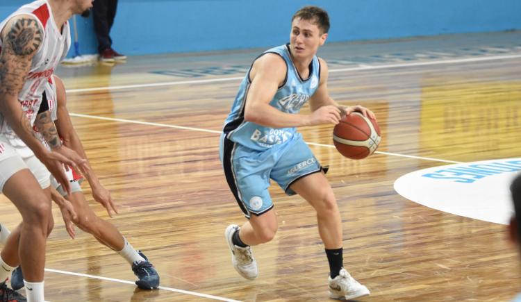 Imagen de Oberá ganó y se acerca al top 4 de la Liga Nacional