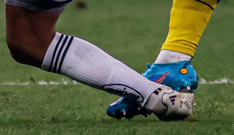 Imagen de Boca: qué dijo la víctima de la falta que le valió la rápida expulsión a Advíncula