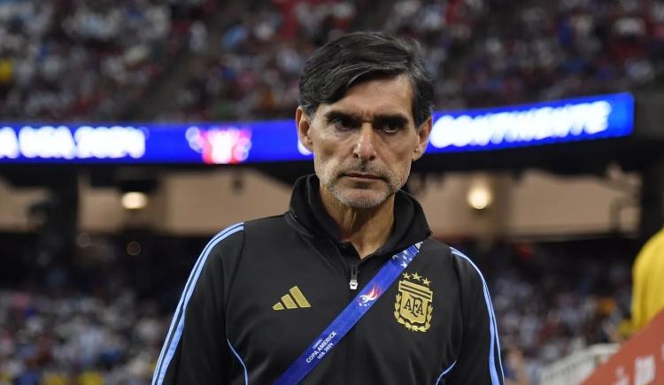 Imagen de Roberto Ayala, a horas del sorteo del Mundial: el armado del plantel, la presencia de Messi y la Finalissima