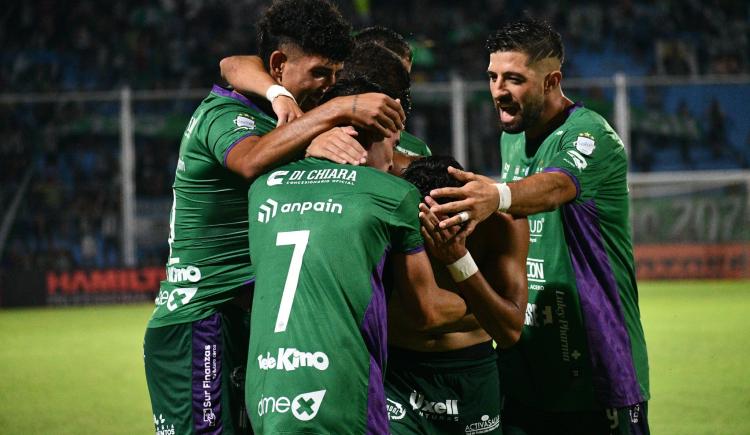 Imagen de Primer batacazo en la Copa Argentina 2025: Excursionistas eliminó a Godoy Cruz