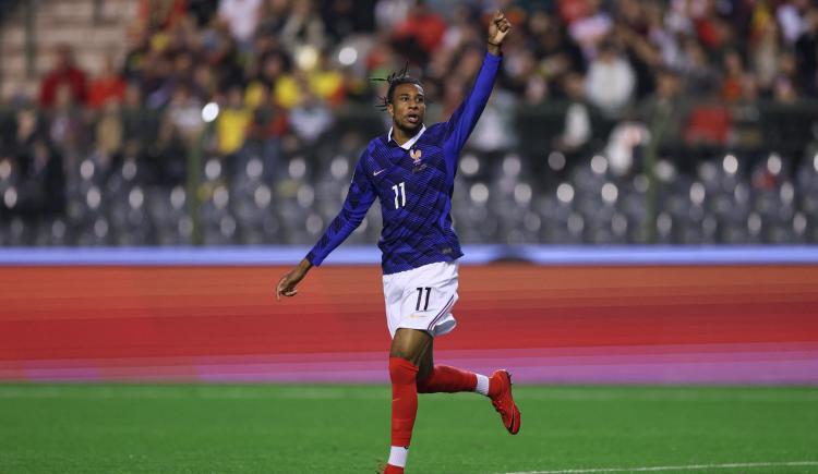 Imagen de Tremendo control y golazo: Olise le dio el triunfo a la Francia de Zidane