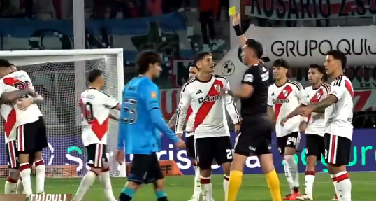 Imagen de El motivo por el que Pablo Dóvalo amonestó a Lucas Martínez Quarta ante Belgrano