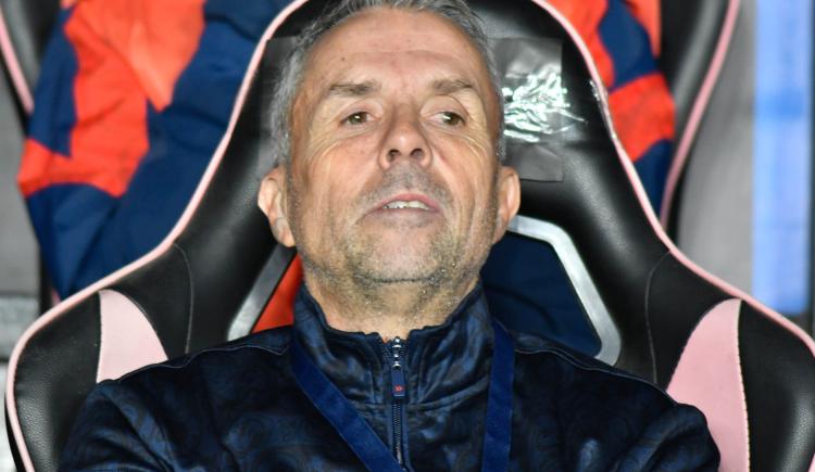 Imagen de Gustavo Álvarez tras el fracaso de San Lorenzo: "Mi continuidad no depende de mi voluntad"