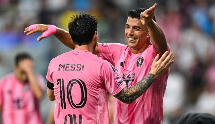 Imagen de Dos Compañeros United: Messi brilló tras su despedida de la Selección Argentina