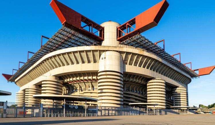 Imagen de El motivo por el que San Siro se quedará sin final de Champions en 2027