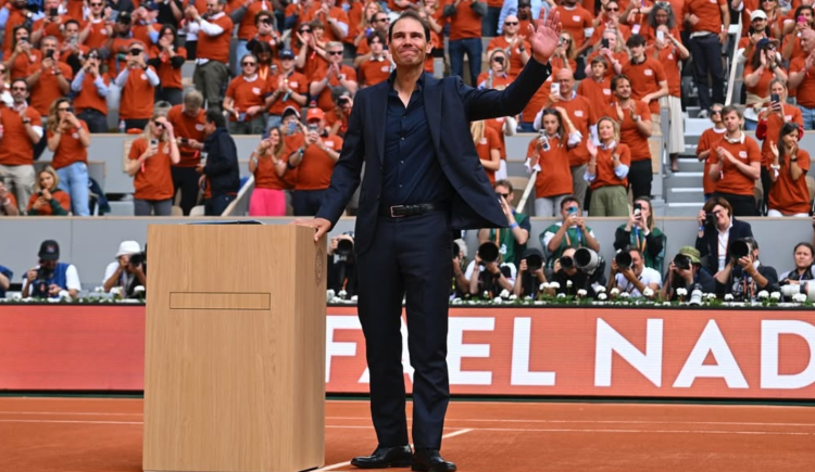 Imagen de Diez increíbles fotos y el video del homenaje completo a Nadal en Roland Garros