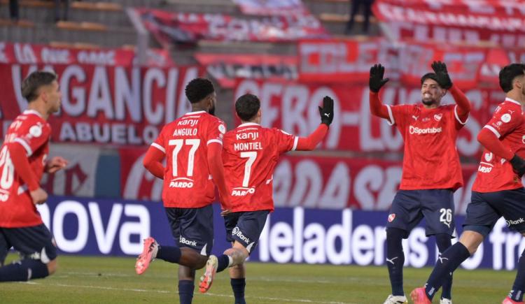 Imagen de Turbo al rescate: con Angulo como figura, Independiente venció a Gimnasia de Mendoza y avanzó en la Copa Argentina