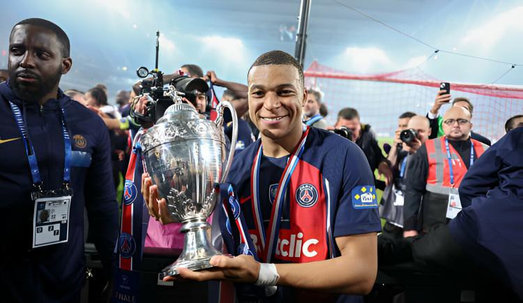 Imagen de Kylian Mbappé se despidió de PSG con un título más