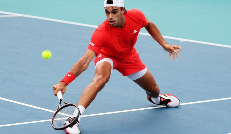 Imagen de Ni la lluvia lo detuvo: Francisco Cerúndolo se metió en cuartos de final en Miami
