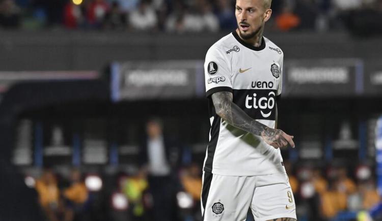 Imagen de Es oficial: Darío Benedetto vuelve al fútbol argentino